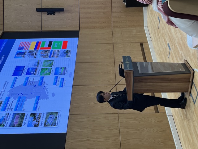 ▲ LIG넥스원 사이버전자전개발단 2팀 소속 김강민 연구원이 ‘한국의 드론 위협과 대응체계’를 주제로 발표를 진행하고 있다.ⓒLIG넥스원