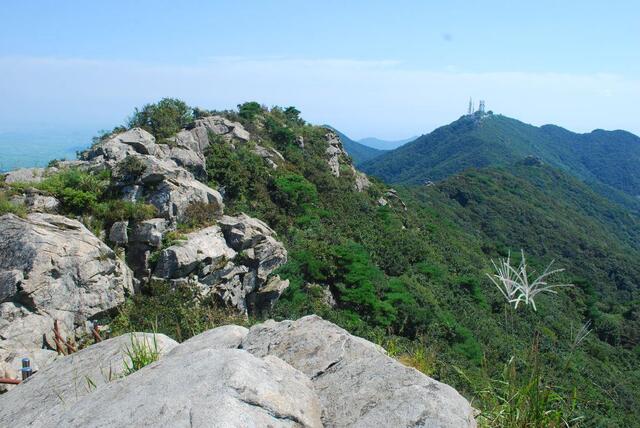 ▲ 석문봉과 이웃한 암봉과 가야봉.ⓒ진경수 山 애호가