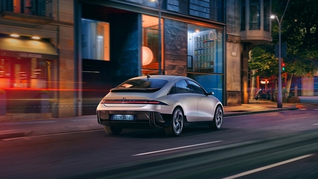 ▲ 차량의 측면과 후면부 모습. ⓒ현대차