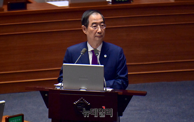 ▲ 한덕수 국무총리가 7일 오후 국회 본회의장에서 열린 경제 분야 대정부질문에서 의원들의 질문에 답하고 있다. ⓒ이종현 기자