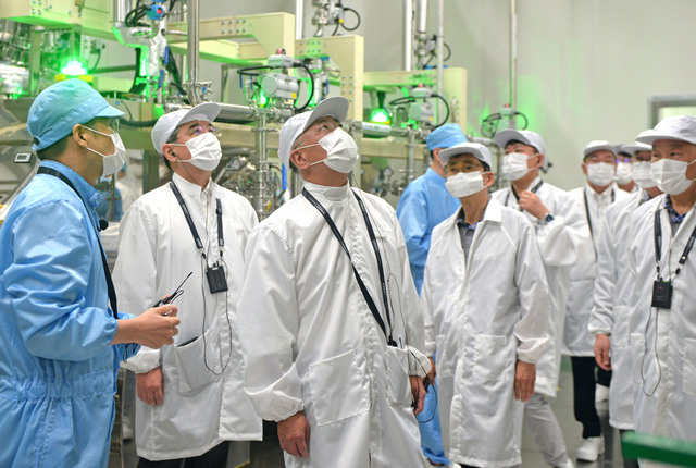 ▲ 정의선 회장이 인도네시아를 찾아 전동화 전략을 점검했다. ⓒ현대차그룹