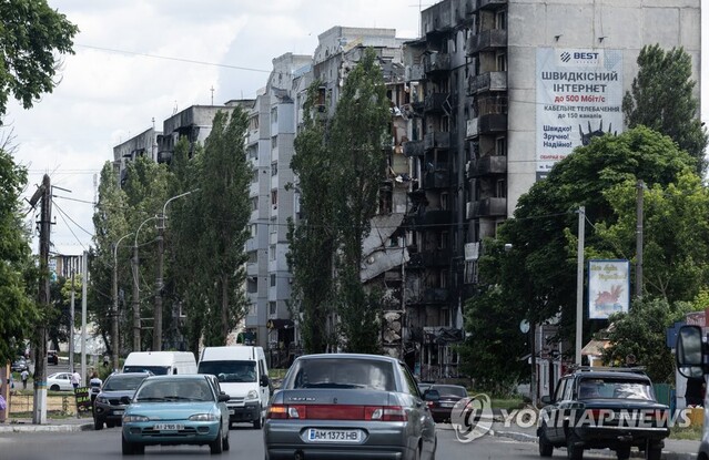 ▲ 러시아군 폭격으로 파괴된 우크라이나 보로디안카 시내 건물들. ⓒ연합뉴스