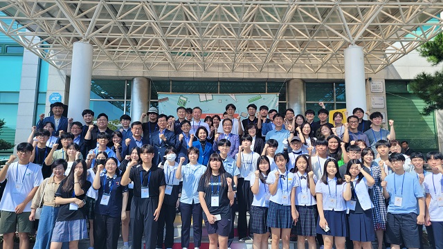 ▲ 포항교육지원청이 주최하고 포항수학교과연구회가 주관하는 ‘2023 포항수학체험전’이 ‘MATH-VERSE, 미래를 만드는 수학’라는 주제로 지난 9일 포항시청소년수련관에서 개최됐다.ⓒ포항교육지원청