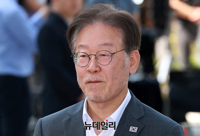 ▲ '대북송금 의혹'에 연루된 더불어민주당 이재명 대표가 12일 오후 경기 수원지방검찰청으로 출석하고 있다.ⓒ경기 수원=정상윤 기자