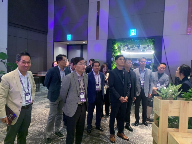 ▲ 15일 서울 광진구 워커힐 호텔에서 개최된 'SOVAC 2023'에 참석한 SK그룹 계열사 사장단. ⓒ이성진 기자