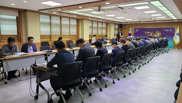 ▲ 부여군이 18일 군정 조정위원회를 개최했다.ⓒ부여군