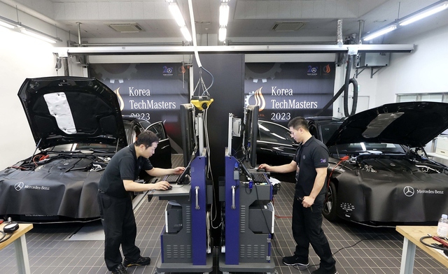▲ 벤츠코리아가 정비기술 경진대회와 정비 전문가 양성교육발대식을 진행했다 ⓒ벤츠코리아