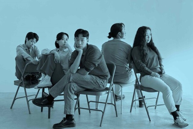 ▲ 연극 '러브 앤 인포메이션' 출연 배우.ⓒ두산아트센터