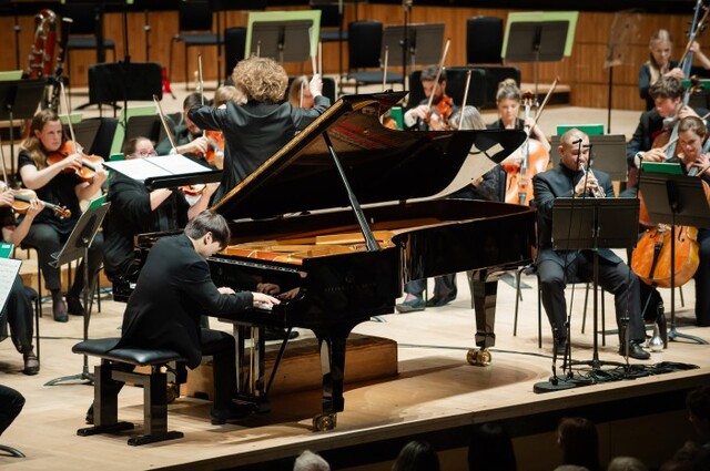 ▲ 사우스뱅크센터 로열 페스티벌 홀에서 열린 피아니스트 조성진 공연 현장.ⓒ주영한국문화원