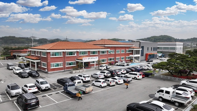 ▲ 영주시는 지난 26일 냉해 피해 3009농가에 69억 3600만원의 재난지원금을 지급했다. 사진은 영주시 농업기술센터.ⓒ영주시