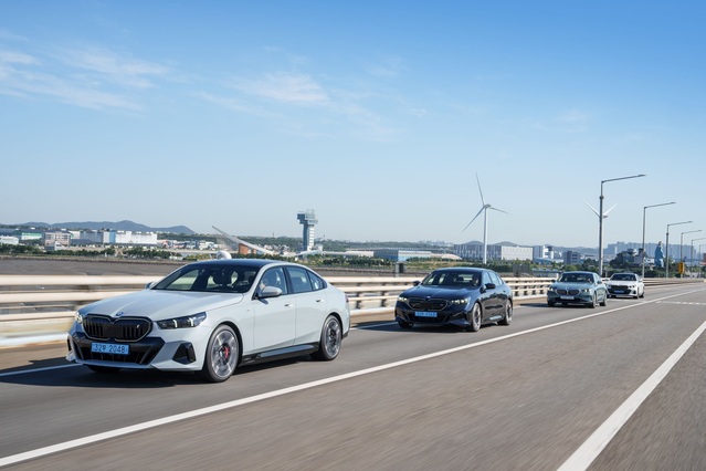 ▲ 5시리즈 내연기관 모델에는 48볼트 마일드 하이브리드 기술이 적용됐다. ⓒBMW코리아