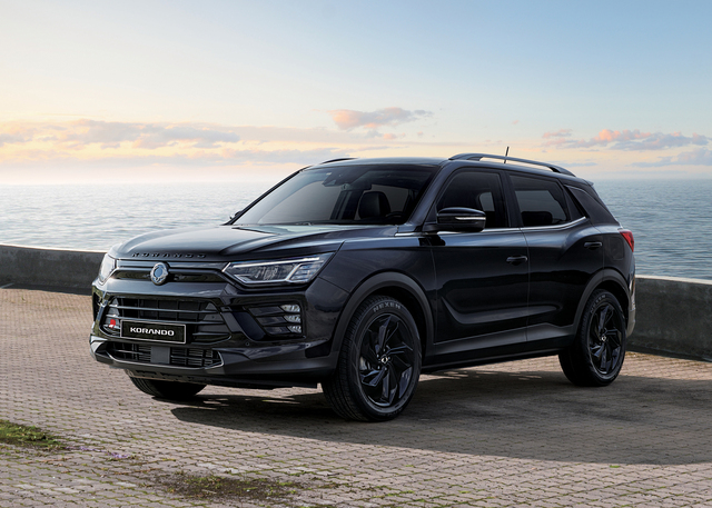 ▲ KG모빌리티가 '코란도 블랙 에디션'을 출시했다. ⓒKG모빌리티