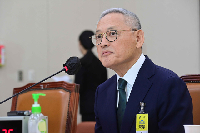 ▲ 유인촌 문화체육관광부 장관 후보자가 5일 오전 국회에서 열린 인사청문회에서 의원들의 질의에 답하고 있다. ⓒ이종현 기자