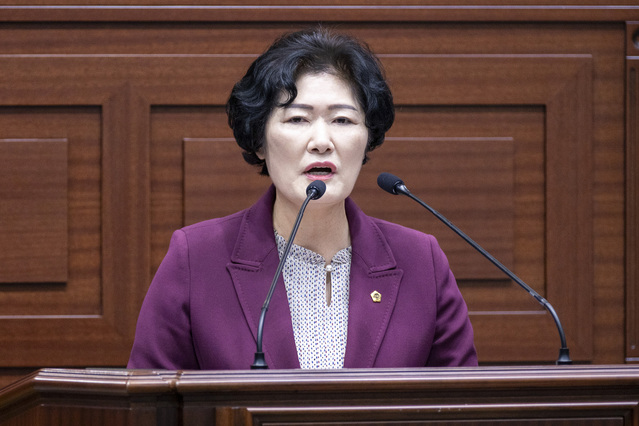 ▲ 남영숙 경북도의원은 ‘재해복구비’와 ‘농작물재해보험’ 의 개선을 촉구했다.
.ⓒ경북도의회