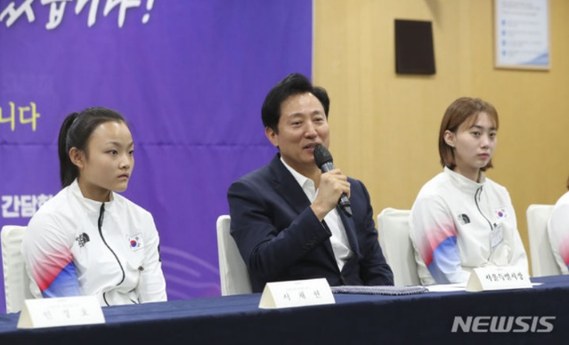 ▲ 오세훈 서울시장이 10일 오전 중구 서울시청 간담회장에서 열린 2022 항저우 아시안게임 참가 선수단 격려 간담회에서 인사말을 하고 있다. ⓒ뉴시스