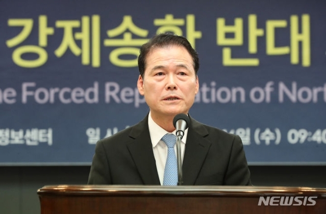 ▲ 김영호 통일부 장관이 지난 8월 16일 오전 서울 중구 프레스센터에서 열린 재중 억류 탈북민 강제 송환 반대 기자회견 및 세미나에서 축사를 하고 있는 모습. ⓒ뉴시스