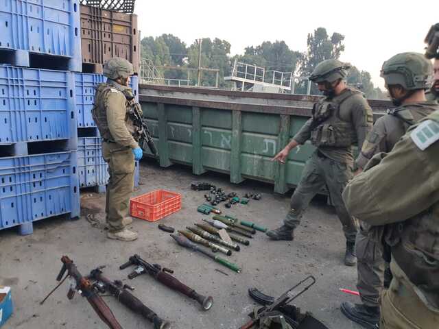 ▲ 이스라일군(IDF)에 하마스로부터 빼앗은 무기들. ⓒIDF 홈페이지
