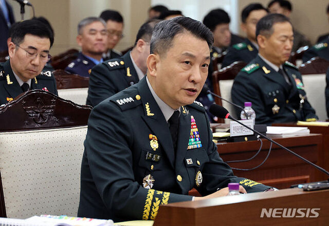 ▲ 김승겸 합동참모본부 의장이 12일 서울 용산구 합동참모본부 청사에서 열린 국회 국방위원회 합동참모본부 등에 대한 국정감사에 참석해 답변을 하고 있다. 2023.10.12 ⓒ뉴시스