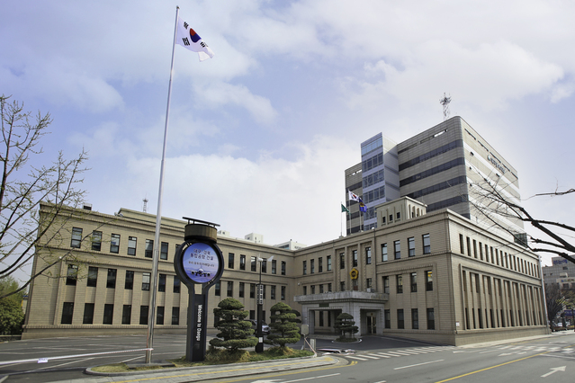 ▲ ‘대구광역시의회 대구의료원 원장 후보자 인사청문특별위원회(위원장 김재우)’는 18일 오전 10시 시의회 1층 운영위원회 회의실에서 김시오(63) 대구의료원 원장 후보자에 대한 인사청문회를 개최한다.ⓒ대구시의회