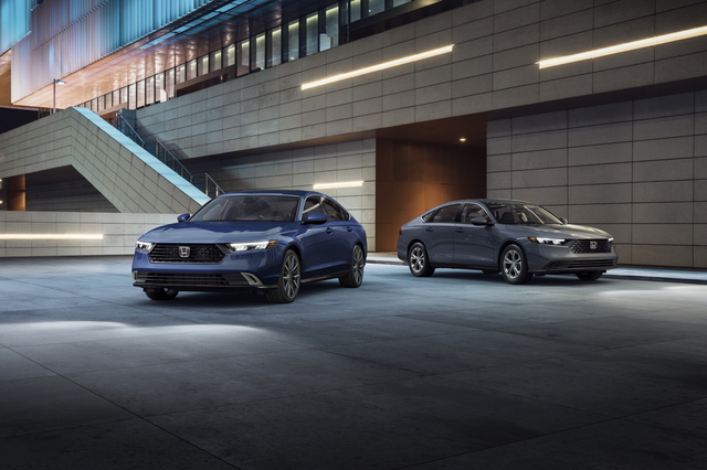 ▲ 신형 어코드 하이브리드와 터보 모습. ⓒ혼다코리아