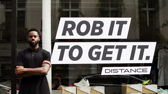 ▲ 디스턴스(Distance)의 'Rob it to get it' 캠페인. ⓒBETC Paris