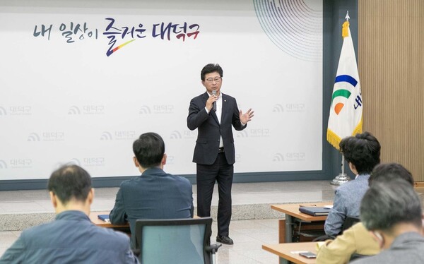 ▲ 최충규 청장이 대덕구 국가공모사업 수행지원 사업설명회에서 인사말을 하고 있다.ⓒ대전대덕구