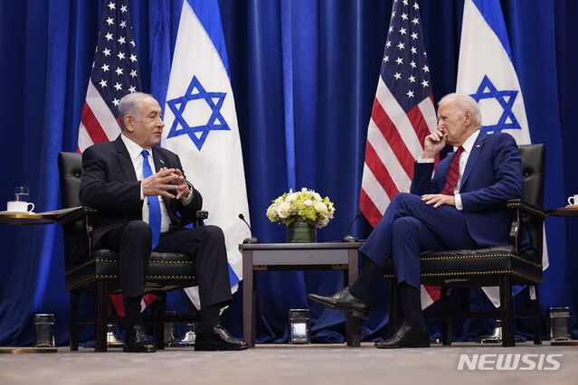 ▲ 조 바이든(오른쪽) 미국 대통령이 지난 9월 제78차 유엔총회가 열리는 뉴욕에서 베냐민 네타냐후 이스라엘 총리와 회담하고 있다. ⓒ뉴시스
