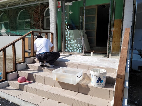 ▲ 대전보호관찰소가 아동학대 피해자 보호시설을 대상으로 맞춤형 주거환경개선 사업을 진행했다.ⓒ대전보호관찰소