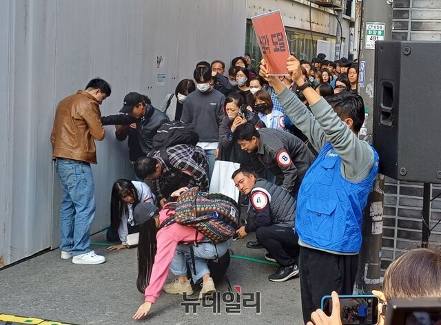 ▲ 심각 단계에서 부상자가 발생한 상황을 연출하고 있다. ⓒ김성웅 기자