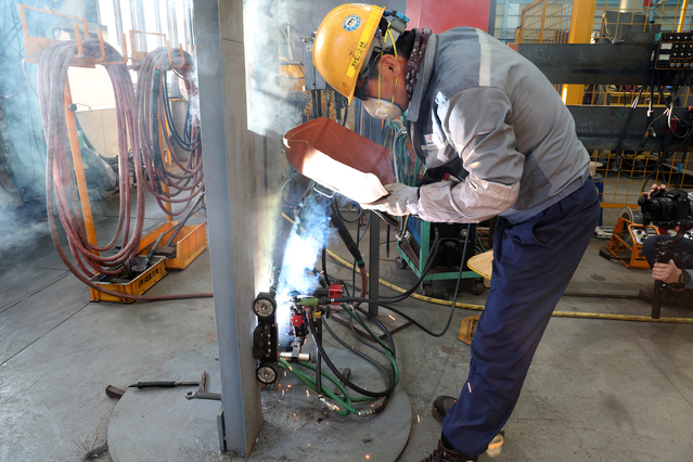 ▲ 무레일 EGW 용접 장치. ⓒ한화오션