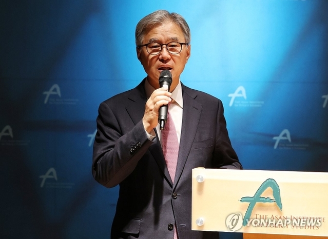 ▲ 아산정책연구원과 미 랜드연구소가 30일 서울 종로구 아산정책연구원에서 연 '한국에 대한 핵보장 강화 방안' 발표회에서 최강 원장이 인사말하고 있다. ⓒ연합뉴스