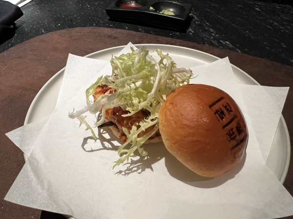 ▲ '치킨버거'는 오독한 식감이 특징이다.ⓒ최신혜 기자