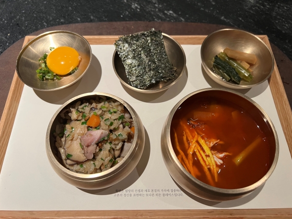 ▲ '영양 솥밥 반상'은 실제 방문객들에게 가장 인기 좋은 메뉴로 꼽히기도 했다. ⓒ최신혜 기자