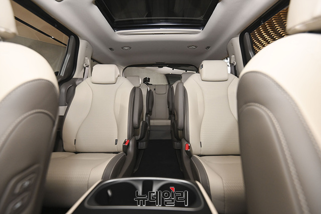 ▲ 9인승 모델의 2, 3열 거주공간 모습 ⓒ뉴데일리