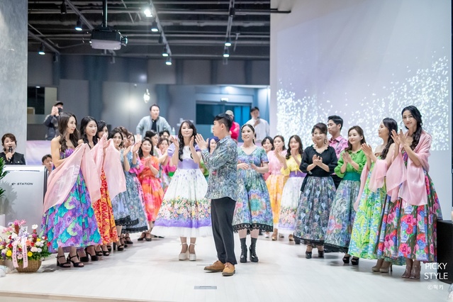 ▲ 여성의류 광고모델, 화장품 광고모델, 핸드백 브랜드 광고모델 등이 제공되는 ‘모리텍스 모델선발대회’가 11월 21일 수성못 ‘륜’에서 열린다. 사진은 모리텍스 수성대학교 패션쇼 장면.ⓒ모리텍스