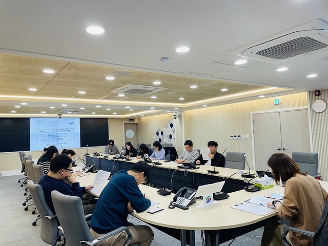 ▲ 영천시(시장 최기문)는 지난 9일부터 시작해 연말까지 ‘선배 공무원이 알려주는 신규공무원 실무교육’을 진행한다.ⓒ영천시