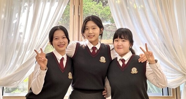 ▲ 왼쪽부터 3학년 문희정, 김예화, 손수빈 학생.ⓒ대전시교육청