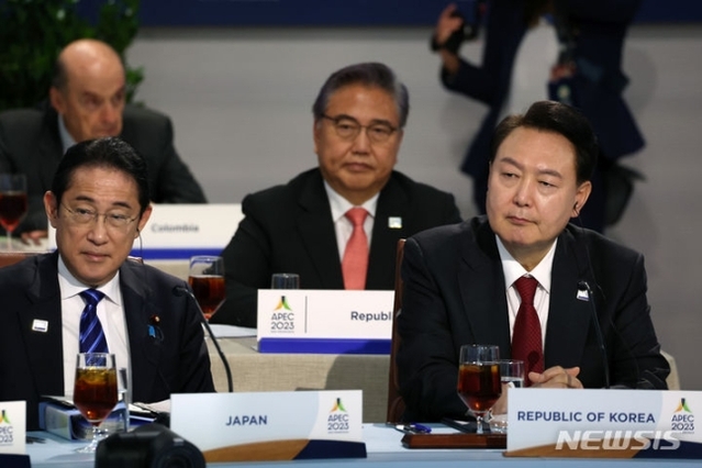 ▲ 윤석열 대통령이 16일(현지시간) 미국 샌프란시스코 모스코니센터에서 열린 아시아태평양경제협력체(APEC) APEC 세션 I 초청국과의 비공식 대화 및 업무 오찬에 참석해 있다. (공동취재)ⓒ뉴시스