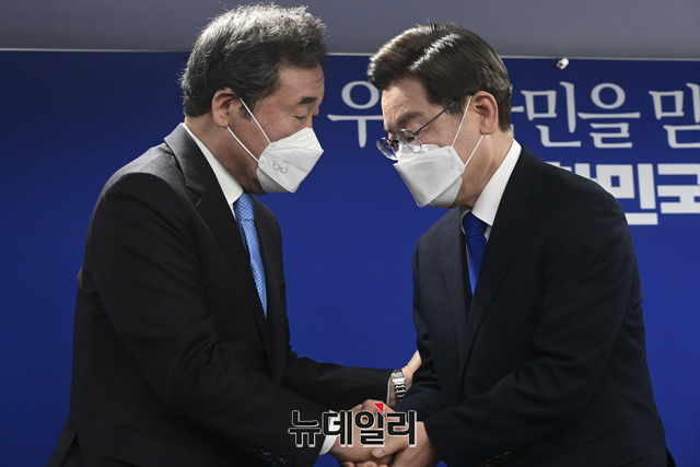 ▲ 이낙연 전 더불어민주당 대표(좌)와 이재명 현 민주당 대표. ⓒ뉴데일리