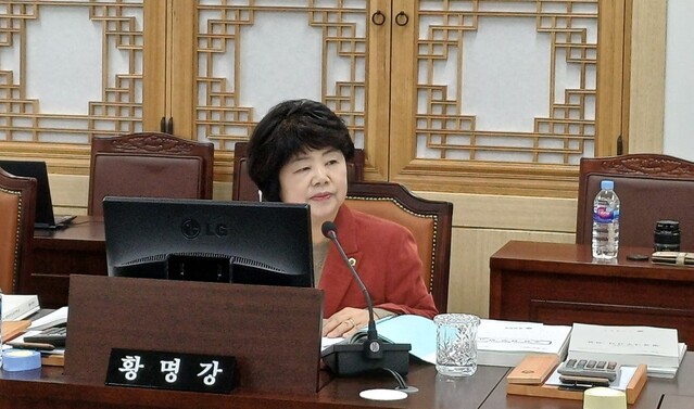 ▲ 황명강 경상북도의회 의원(국민의힘, 비례)은 지난 11월 7일부터 시작해 15일까지 이어진 행정보건복지위원회 행정사무감사에서 눈에 띄는 정책 제안으로 주목을 받고 있다.ⓒ경북도의회