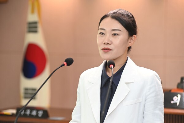 ▲ 유승연 의원이 20일 이용자와 보행자 모두를 보호해 줄 법적·제도적 장치 마련을 위해 ‘개인형 이동수단의 안전 및 이용 활성화 관련 법 제정 촉구 건의안’을 대표발의했다.ⓒ대덕구의회