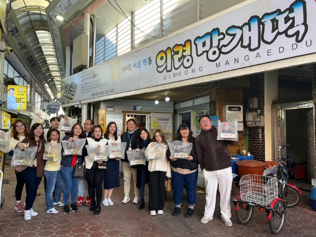 ▲ 말레이시아 주요 여행사들이 경남의 주요 여행지를 둘러보고 있다. ⓒ 경남도 제공