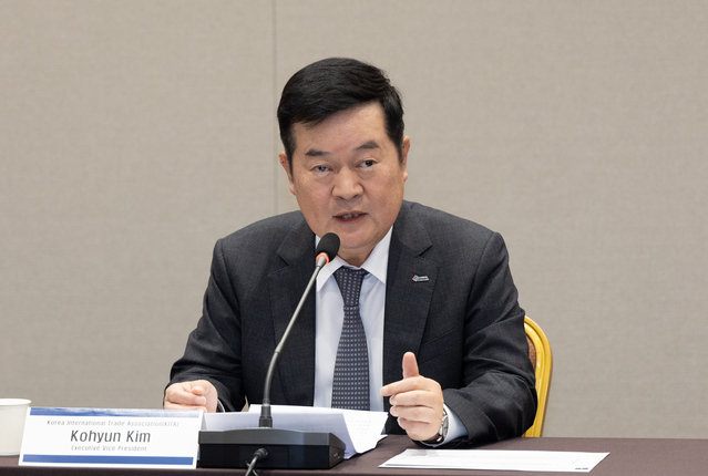 ▲ 한국무역협회가 24일 삼성동 코엑스에서 주한 브라질대사관과 공동으로 개최한 ‘한-브라질 비즈니스 라운드 테이블’에서 김고현 한국무역협회 전무이사가 인사말을 하고 있다.ⓒ한국무역협회