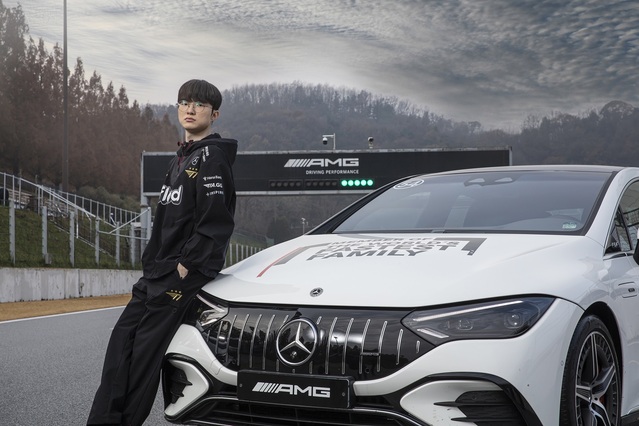 ▲ 벤츠코리아가 공식 후원팀인 T1 LOL팀의 페이커, 오너 선수의 팬미팅을 진행했다. ⓒ벤츠코리아