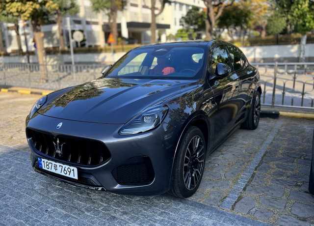 ▲ 마세라티 그레칼레 모데나 트림 모습. ⓒ김재홍 기자