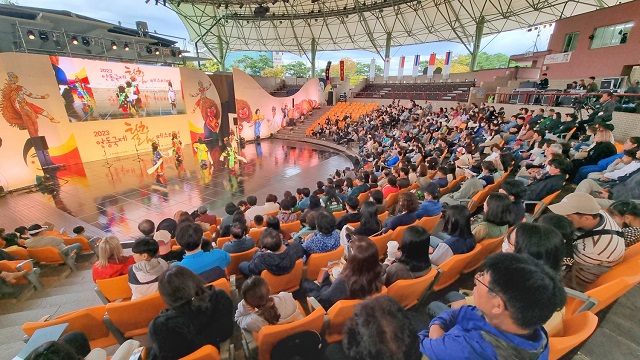 ▲ 지난 2023 안동국제탈춤페스티벌 행사 사진.ⓒ안동시