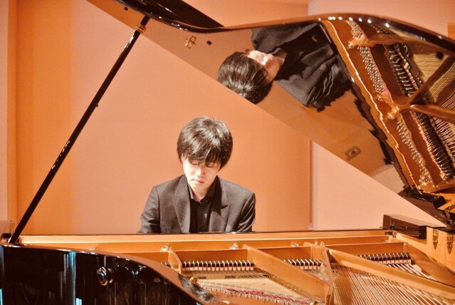 ▲ 피아니스트 타케자와 유토.ⓒ마포문화재단