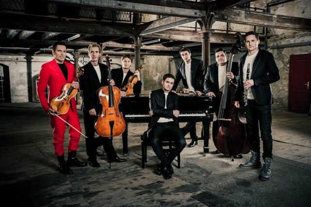 ▲ 7인조 클래식 앙상블 필하모닉스.ⓒ더블유씨엔코리아