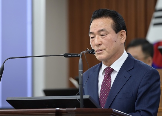 ▲ 백성현 충남 논산시장이 4일 제250회 논산시의회 제2차 정례회 시정연설을 하고 있다.ⓒ논산시