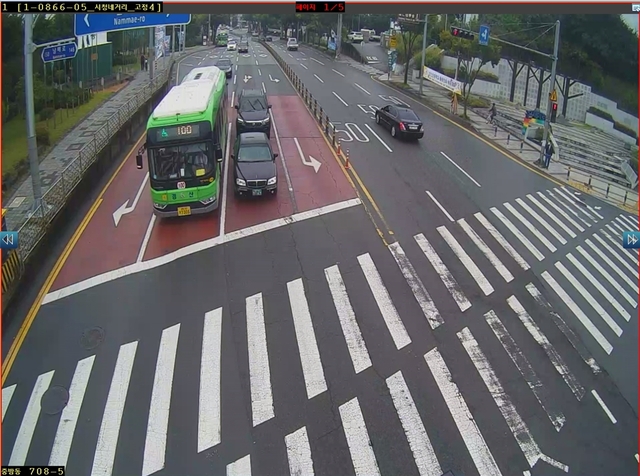 ▲ 경산시(시장 조현일)는 10월 6일 행정안전부와 한국옥외광고센터에서 추진하고 있는 인공지능(AI)과 지능형 CCTV를 활용한 현수막 탐지 기술을 개발하는 실증사업 대상도시로 선정돼 5일 제3자 MOU 협약을 체결하고 전액 국비로 사업을 진행한다.ⓒ경산시